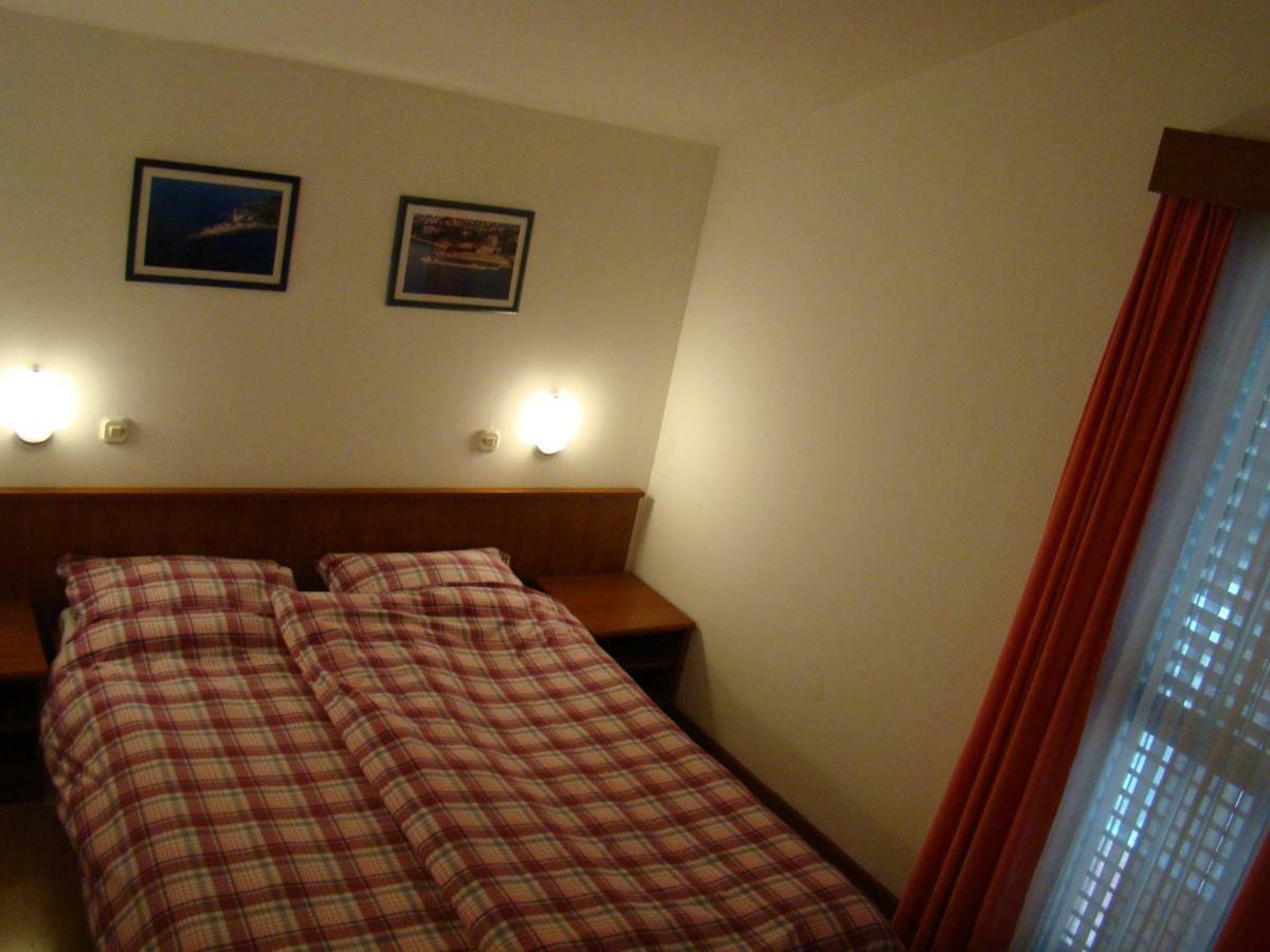 Apartments Lavica Podstrana Eksteriør billede